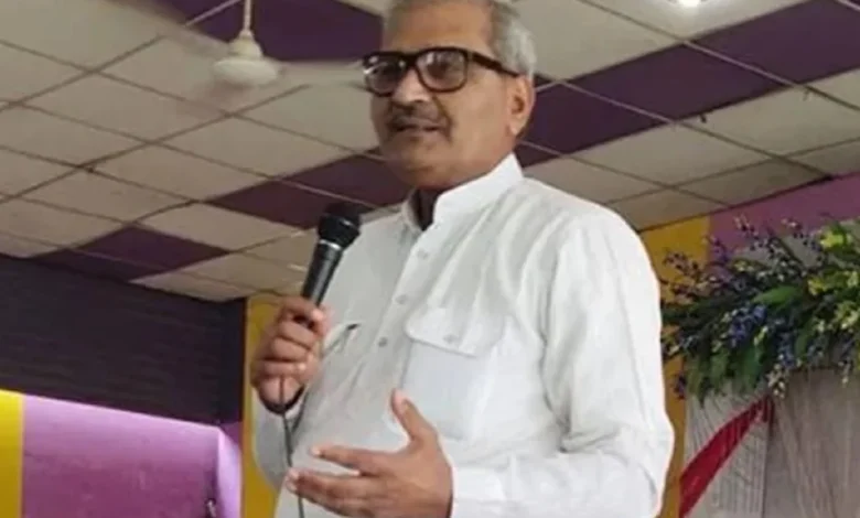 रूठे सांसद को मनाने के लिए सिहोरा तक पहुंचे रेल अधिकारी : पमऱे महाप्रबंधक को लगाया फोन , मचा हड़कंप 1 bjp mp janardan mishra from rewa 1572924920