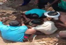 मिट्टी खोदने गई किशोरी की मौत, घर में छाया मातम 12 new project 89 1635096104