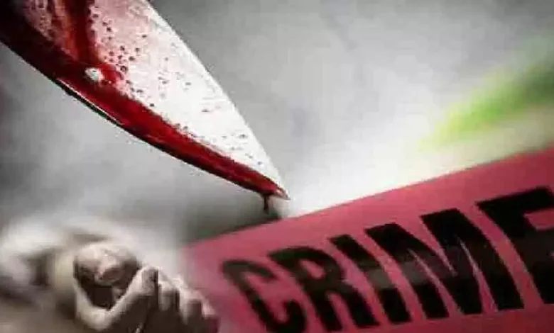 जबलपुर में 5 बदमाशों ने घेरकर दो युवकों पर तलवार, फरसे से किया हमला : दूसरे पक्ष ने घर में घुसकर की जमकर तोडफ़ोड़ 1 sword murder