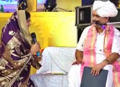 इमरती देवी ने पूछा-मुझे चुनाव कैसे हराया : पंडोखर सरकार बोले-आपकी ही पार्टी के नेता ने हराया 1 500