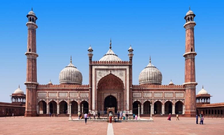 जामा मस्जिद में महिलाओं की अकेले एंट्री बैन : परिवार या पति के साथ आएं 1 Delhi Jama Masjid