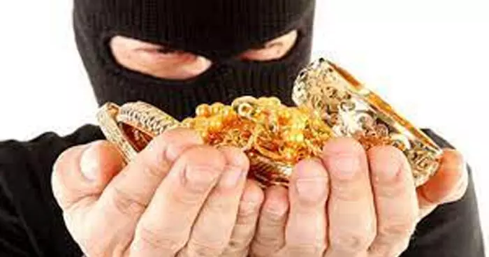 बरेला में 60 हजार के गहने और नगदी चोरी : पुलिस पड़ताल में जुटी 1 2285555 theft 1