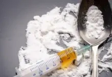 जबलपुर में छुपा कानून, बढ़ा नशे का जुनून : इंजेक्शनों का जखीरा बरामद, तस्कर ने घर में खोल रखी थी दुकान 11 Smack Drugs 1501090751