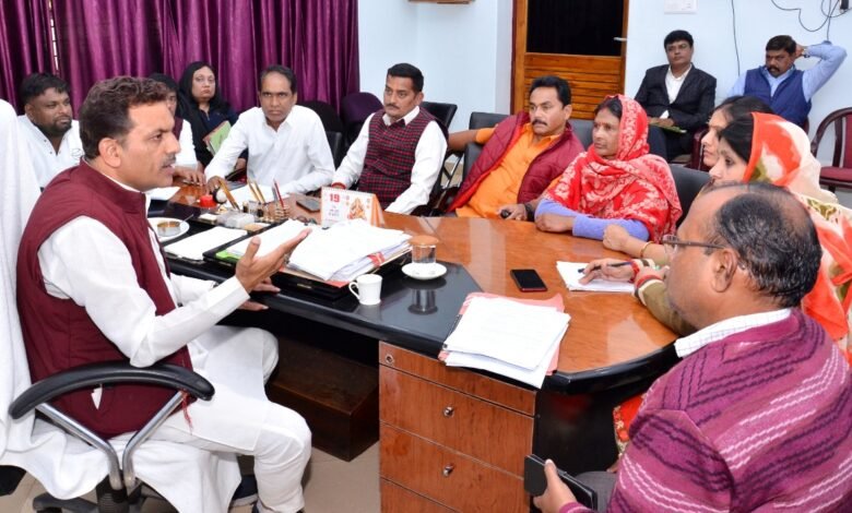 महापौर जगत बहादुर सिंह ‘‘अन्नू’’ ने की घोषणा 1 जनवरी 2023 से प्रत्येक नागरिकों को नगर निगम घर-घर पहुॅंचायेगा जन्म-मृत्यु प्रमाण-पत्र 1 WhatsApp Image 2022 12 19 at 19.28.50 1