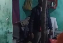 पत्नी को मनाने मौत से खेल गया पति : किचिन में गैस की नॉब खोलकर की आग लगाने की कोशिश, पुलिस ने दीवार तोड़कर निकाला बाहर 13 1674112969655