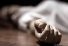 बरेला, गोरखपुर में दो युवकों की मौत : टाइल्स सिर में गिरने के कारण युवक का फट गया सिर, दूसरे युवक ने लगाई फांसी 11 Shav mritak