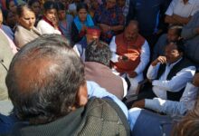 बालसागर खसरा नंबर 662 के अतिक्रमण को लेकर विवाद, महापौर-नगर निगम अध्यक्ष,नेता प्रतिपक्ष मौके पर 10 15