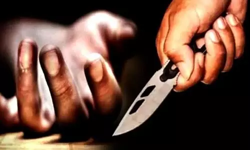 समदडिय़ा होटल कर्मी के पिता को आरोपियों ने चाकु से गोदा : पीडि़त अस्पताल में भर्ती, आरोपी फरार 1 340692 718391597582106912858086985690661139775488n