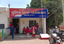 गोराबाजार से गायब युवती दस्तयाब : थाने में हंगामा, परिजनों ने लगाए आरोप 11 f9791498 e221 41a0 ba82 0055dfe8d120