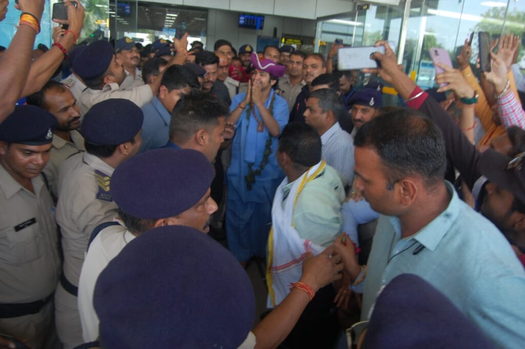 18fc6af7 8539 40c1 a95d 18da3cd0d522