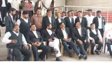 समय सीमा में लंबित मामलों को निपटाने के निर्देश के खिलाफ वकील हड़ताल पर 8 852