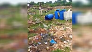 पनागर में जहरीली शराब का जखीरा बरामद : पूरा परिवार लगा था गोरखधंधे में, तीनो आरोपी गिरफ्तार 9 aa 1630035036