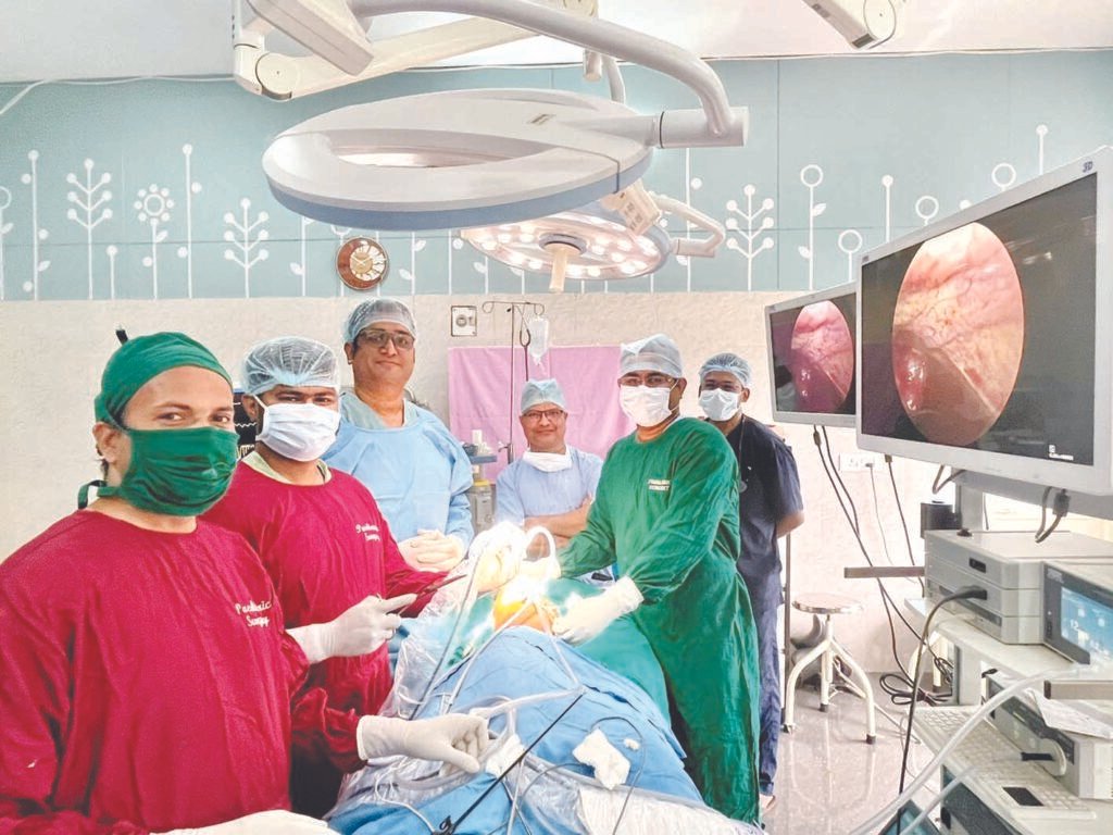 MEDICAL JABALPUR- मेडिकल जबलपुर में 4 साल के बच्चे के सीने से निकाली गई बांस की छड़ी: पीडियाट्रिक सर्जरी विभाग के डॉक्टरों ने की सफल सर्जरी 2 05e7d557 302f 4c61 bfa0 f36c24b5fe05