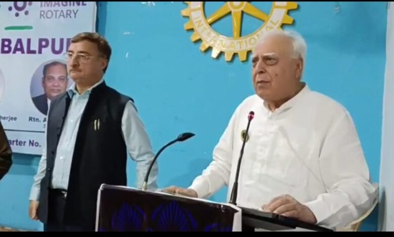 कपिल सिब्बल बोले, जस्टिस तन्खा मेमोरियल स्कूल के बच्चों ने दिल जीत लिया 1 423d6c2e 2f15 42ff a1e6 d8e5c06df89d