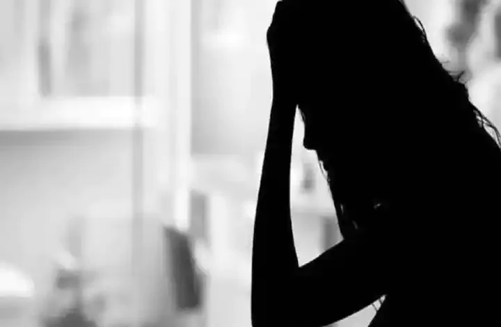 पुलिस आरक्षक पर रेप का आरोप : मांग में सिंदूर भरकर किया रेप, अब शादी से मुकरा 1 b56f1562284be1f62c05a0b2ba1ac9151666201010441340 original