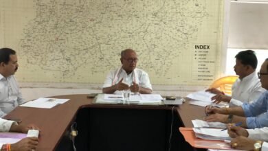 पूर्व मुख्यमंत्री दिग्विजय सिंह की अध्यक्षता में प्रशासनिक अत्याचार निवारण समिति की बैठक-कांग्रेस कार्यकर्ताओं पर झूठे मुकदमे दर्ज करा रही है भाजपा 8 cb27f171 f0ab 4d78 b4bd 4af36102f6d1