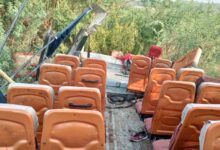 40 बारातियों से भरी बस की टक्कर, 5 की मौत छत काटकर सवारियों को बाहर निकाला, 15 घायल; जालौन की घटना 16 14 1
