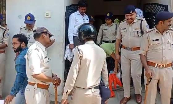 CRIME NEWS JABALPUR, अधारताल में ढहा बदमाशों का करोड़ों का आशीयाना : पुलिस प्रशासन, ननि दस्ते ने की कार्रवाई 2 333