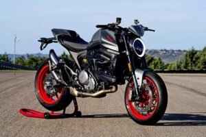 Ducati Monster SP मार्केट मे आ रही है फिर एक जबरदस्त स्टाइलिश और दमदार इंजन के साथ जाने इसकी कीमत और खासियत 2 Ducati Monster SP मार्केट मे आ रही है फिर एक जबरदस्त स्टाइलिश और दमदार इंजन के साथ जाने इसकी कीमत और खासियत