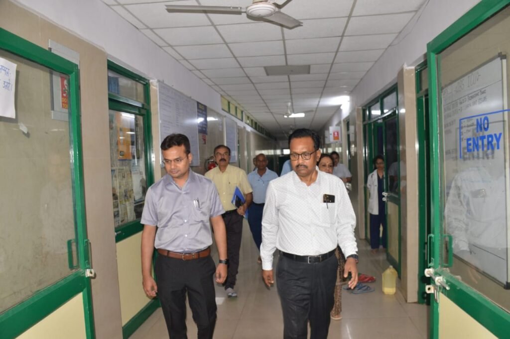 Doctor strike in Madhya Pradesh: डॉक्टरों की हड़ताल, बेहाल हुए मरीज, प्राइवेट अस्पताल के डॉक्टरों की सेवाएं ली जाएगी-कमिश्नर-कलेक्टर और डॉक्टरों की बैठक बेनतीजा 3 ad7a665d 4f6a 42ab b0c7 b10f1a15e1f8