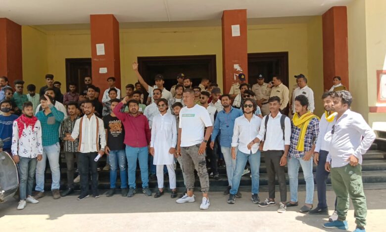 b9f74c5c e8e4 4af3 94e7 eb5d88e03758