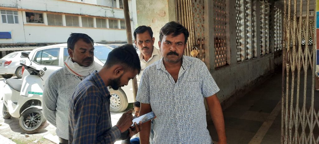 f8540b12 30ec 4e98 bfca 7f6fc998df4b