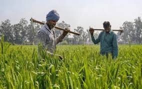 अब किसान को सिंचाई मे परेशानी नहीं होगी सरकार ने की नि :शुल्क बोरिंग योजना अब किशनों के चेहरे पर आई खुशी 