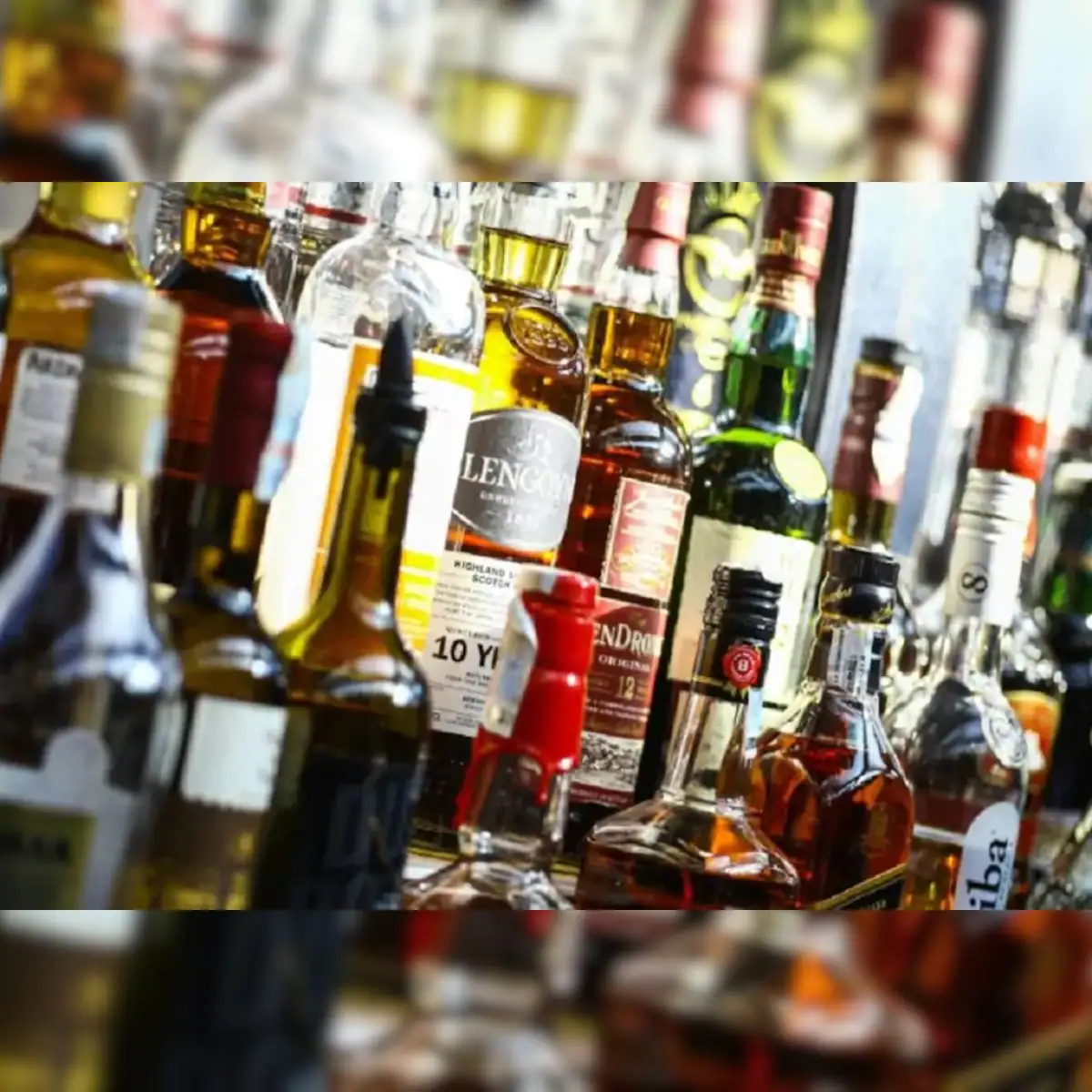 Wine इस ब्रैंड की शराब सबसे ज्यादा बिकती है दिल्ली में जानिए कौनसी ब्रैंड है 2 liquor Shop