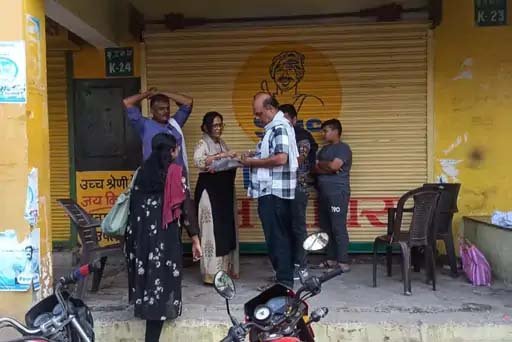 खाद-बीज, कीटनाशक विक्रेताओं की 68 दुकानों के लाइसेंस निरस्त:जिला प्रशासन की कार्रवाई के बाद विक्रेताओं में मचा हड़कंप 1 11