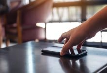 फ़ोन की लगी बुरी लत, एक गलती के कारण महिला ने खो दिए 52 लाख रुपए, जाने कौन सी गलतीया नहीं करनी चाहिए 12 फ़ोन की लगी बुरी लत, एक गलती के कारण महिला ने खो दिए 52 लाख रुपए, जाने कौन सी गलतीया नहीं करनी चाहिए