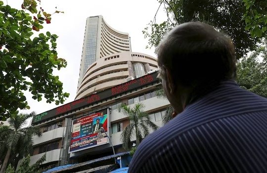 जाने शेयर बाजार के महागुरु के बारे में जो एक रात में कर देते है डबल के पैसे, किसी का नुकसान बन गया है जबरदस्त प्रॉफ़िट जाने कौन है ये 2 WhatsApp Image 2023 06 10 at 12.26.27 AM