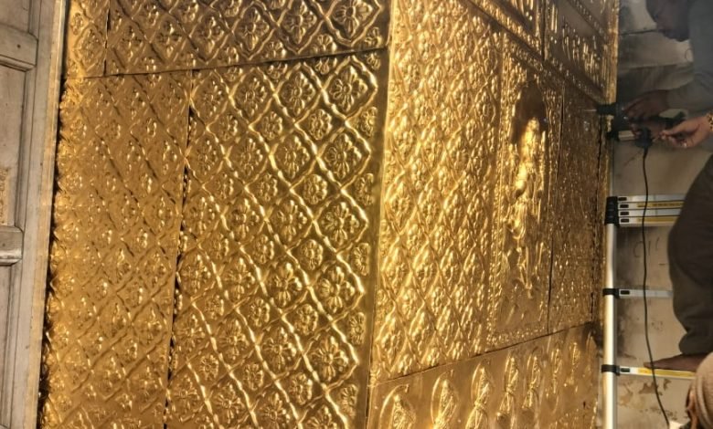 केदारनाथ मंदिर में सोने की परत चढ़ाने पर विवाद:तीर्थ पुरोहितों का आरोप- गर्भगृह से 125 करोड़ का सोना चोरी हुआ; हाईलेवल कमेटी जांच करेगी 1 ani 20221026072015 1687590867
