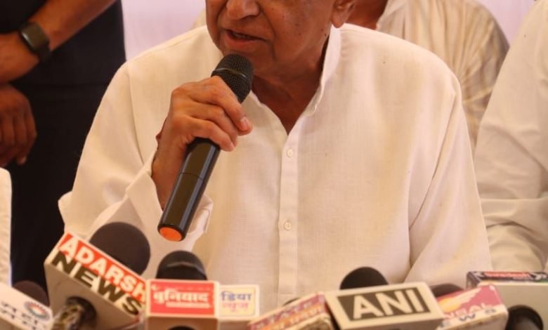 शाजापुर में कमलनाथ ने बीजेपी सरकार को घेरा: भगवान तक की मर्तियां खोखली बनाई 1 cf8dd7e9 25b0 4e40 8ae5 d8b93d4da0fe