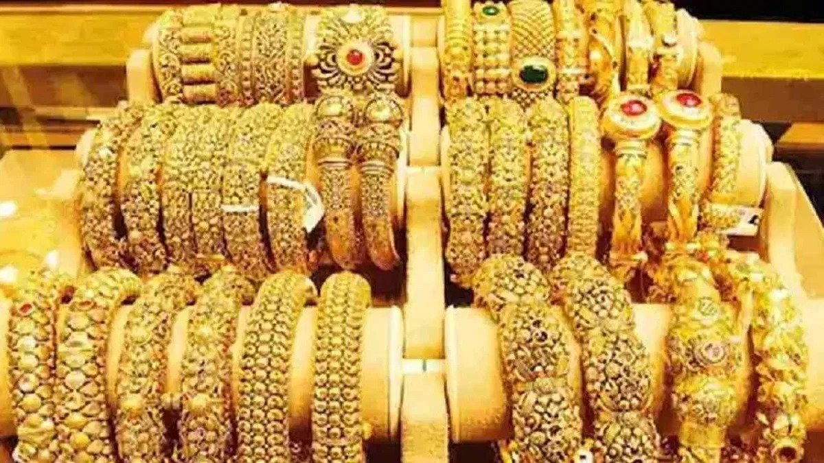 Bank Locker Rules बैंक में लॉकर लेने वालों के लिए बड़ी खबर, RBI ने जारी की नई गाइडलाइन लॉकर में रख सकेंगे सिर्फ ये चीज! जाने पूरी डिटेल्स 2 d08e8be6 92c9 43af a23d 14184b03a546