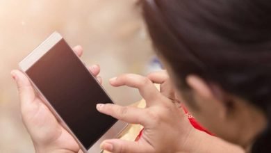 holding phone 16521575343x2 1