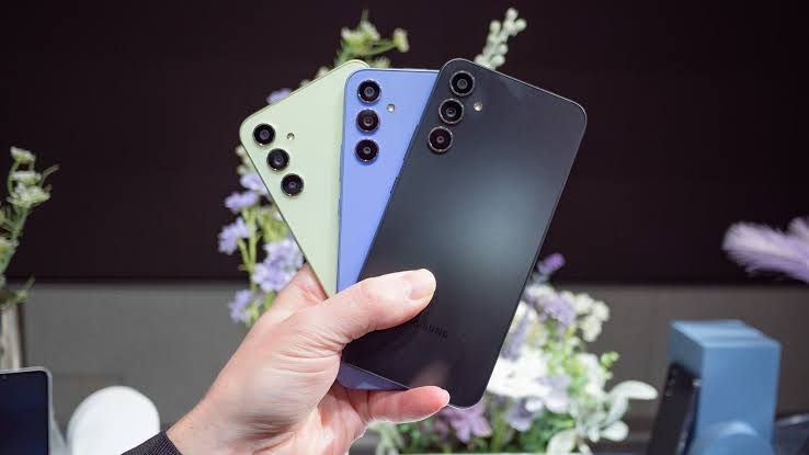 31000 वाले Samsung Galaxy A34 पर मिल रहा है ₹17500 का छूट,धड़ाधड़ हो रही है खरीदारी,जल्दी करें हाथ से ना निकल जाए मौका
