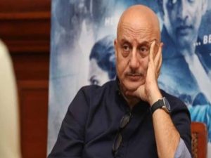 सतीश कौशिक के बाद अब अनुपम खेर भी जूझ रहे हैं इस भयंकर बीमारी से,फैंस से की दुआ करने की अपील,गुजर रहे हैं भयंकर दर्द से