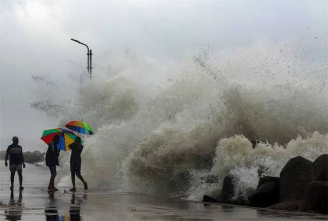 तांडव मचाने आ रहा है बीपरजॉय तूफान,आज से मध्यप्रदेश पर भी दिखेगा चक्रवात का असर,इन जिलों पर होगा खास असर 1 images 2023 06 15T120249.279