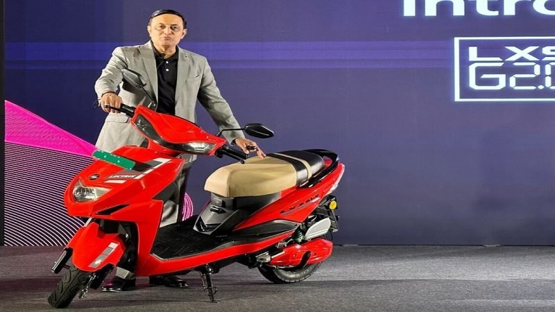 Lectrix LXS G2.0 और G3.0 होगी लॉन्च, सिंगल चार्ज में 105 KM रेंज साथ ही 93 धांसू फीचर्स से लैस जानिए पूरी डिटेल्स 3 Lectrix LXS G2.0 EV 800x450 1