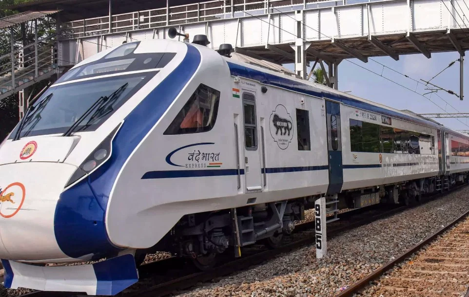 vande bharat express ट्रैन का टिकट हुआ सस्ता, पटना राँची वाले रूट समेत लगेगा कम भाड़ा हुआ आदेश लागू 2 Screenshot 2023 07 05 at 7.25.10 AM