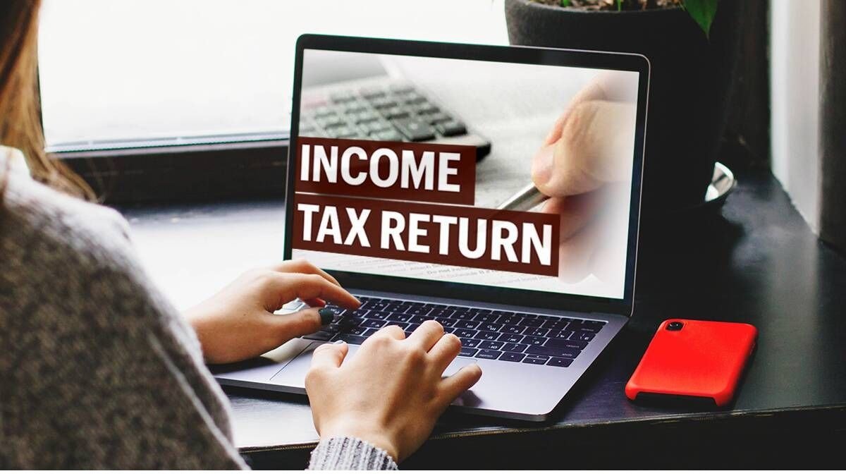 Income Tax Return इस तारीख के बाद में इनकम टैक्स रिटर्न भरने वालों के छूटेंगे पसीने लगेगा तगड़ा जुर्माना जाने डिटेल्स 1 WhatsApp Image 2023 07 04 at 2.16.42 PM