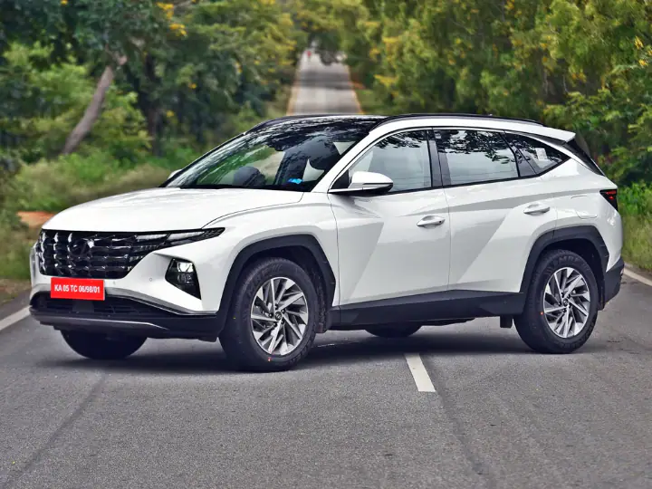 Hyundai Tucson मार्केट में आ रही भौकाल मचाने है न्यू हुंडई टकसन,धांसू फीचर्स और स्टाइलिश लुक के साथ लेगी जबरदस्त एंट्री,जानिए प्राइस 1 Hyundai Tucson मार्केट में आ रही भौकाल मचाने है न्यू हुंडई टकसन,धांसू फीचर्स और स्टाइलिश लुक के साथ लेगी जबरदस्त एंट्री,जानिए प्राइस