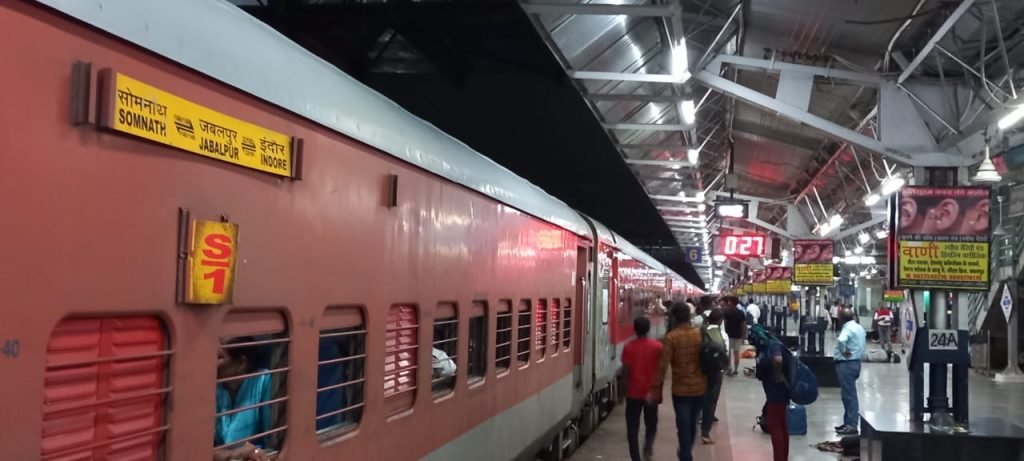 स्टेशन में फैली अवस्थाओं को लेकर पूर्व वित्त मंत्री ने की नाराजगी व्यक्त 3 f93cd0f6 33aa 42d3 b8c4 204a28f5cfa8
