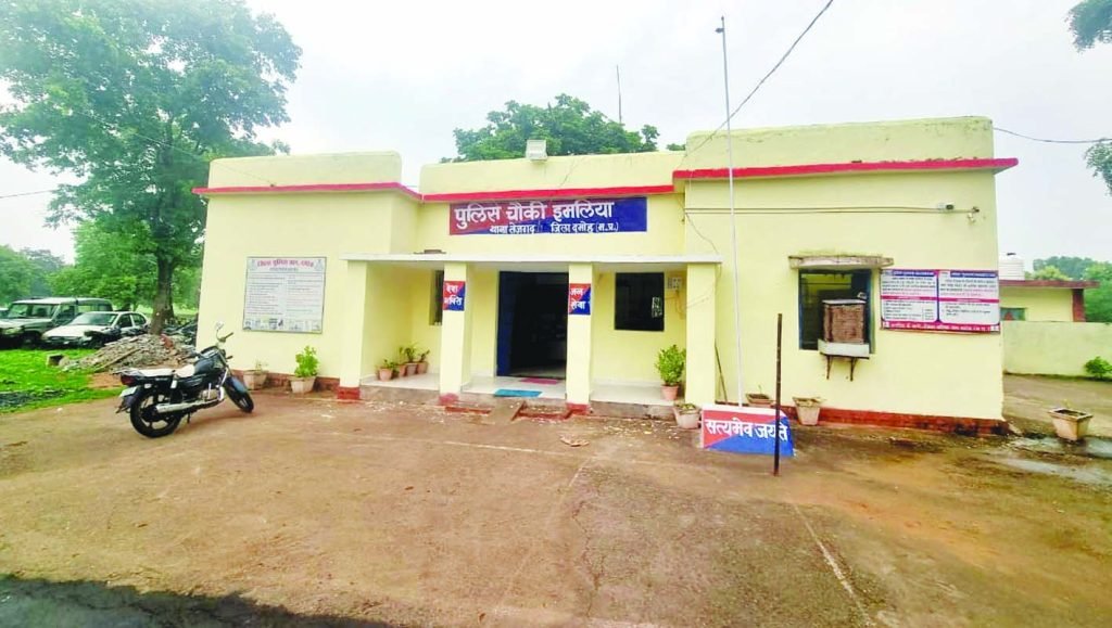 tendukheda news:- कमलरानी का 14 साल का वनवास इमलिया चौकी प्रभारी ने खत्म कराया 2 कमलरानी का 14 साल का वनवास इमलिया चौकी प्रभारी ने खत्म कराया