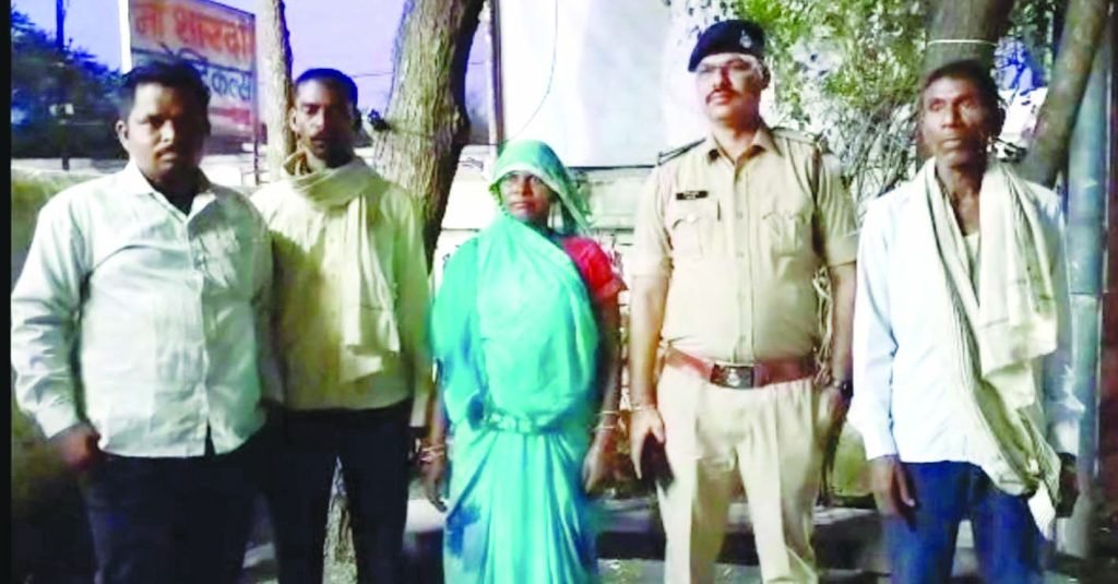 tendukheda news:- कमलरानी का 14 साल का वनवास इमलिया चौकी प्रभारी ने खत्म कराया 3 कमलरानी का 14 साल का वनवास इमलिया चौकी प्रभारी ने खत्म कराया