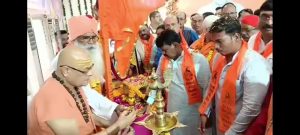 मुख्यमंत्री का इंतजार करते रहे संतों के साथ भाजपा नेताओं के चेहरे हुए मायूस 2 Screenshot 2023 08 09 16 24 04 56