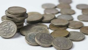 5 Rupee Coin लाखों-करोड़ों के मालिक बनाएगा पांच रूपए का ये पुराना सिक्का जाने आसान तरीका 2 WhatsApp Image 2023 08 19 at 12.19.48 PM