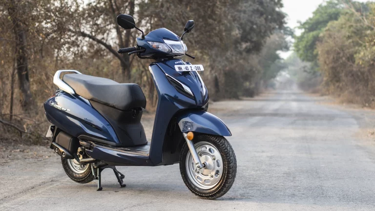 आधी कीमत में मिल रही है आपको नई कंडीशन वाली Honda Activa, जानिए जबरदस्त फीचर्स के साथ डिटेल्स 4 activa 6g right front three quarter 768x432 1