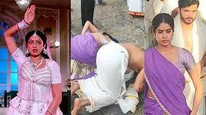 श्रीदेवी के स्वर्गवास पर तिरुपति मंदिर पहुंची लाडली बेटी जाह्नवी कपूर और उनके अपने प्रेमी, दोनों की दिखी कुछ ऐसी तश्वीरे 2 download 71