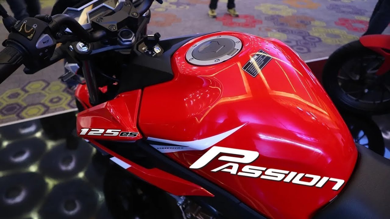 मिडिल क्लास वाले Hero Passion Plus 125 Bike के लिए लगी मार्केट में भीड़, 75-80kmpl माइलेज और फीचर का बवाल 2 maxresdefault 48